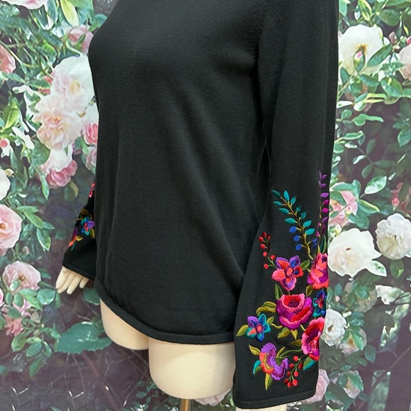 Linda Black Embroidered Sleeve Sweater Louis Dell O’lio - Picture 2 of 7